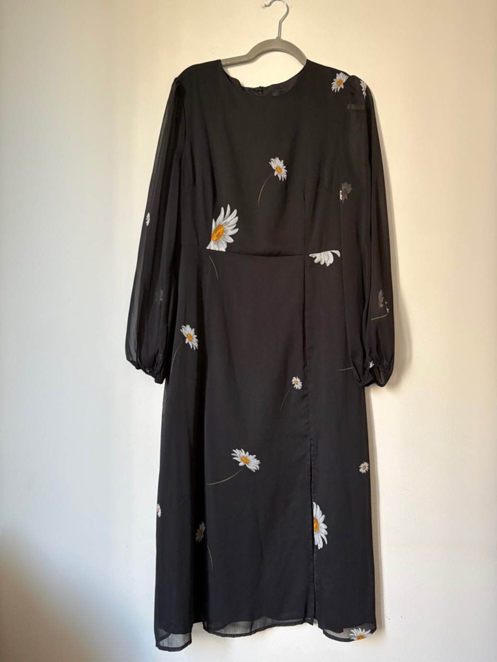 En Saison Black Daisy-Print Long Sleeve Midi Dress